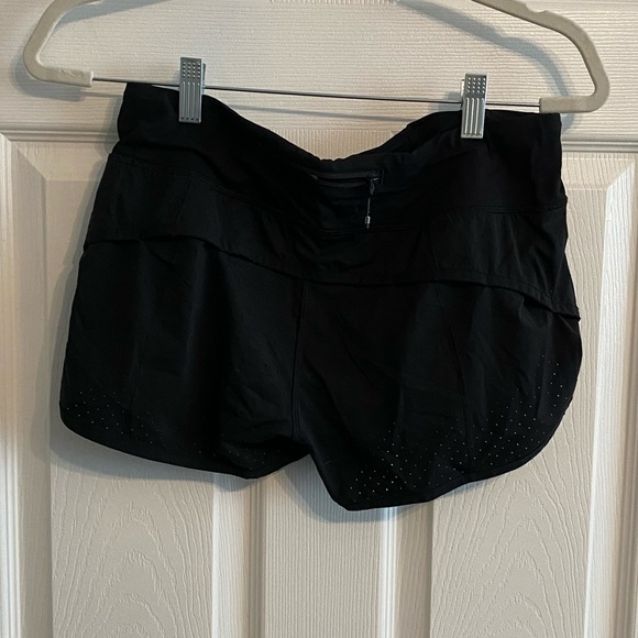Lululemon Speed Short (Perforated 2.5") - Picture 4 of 6